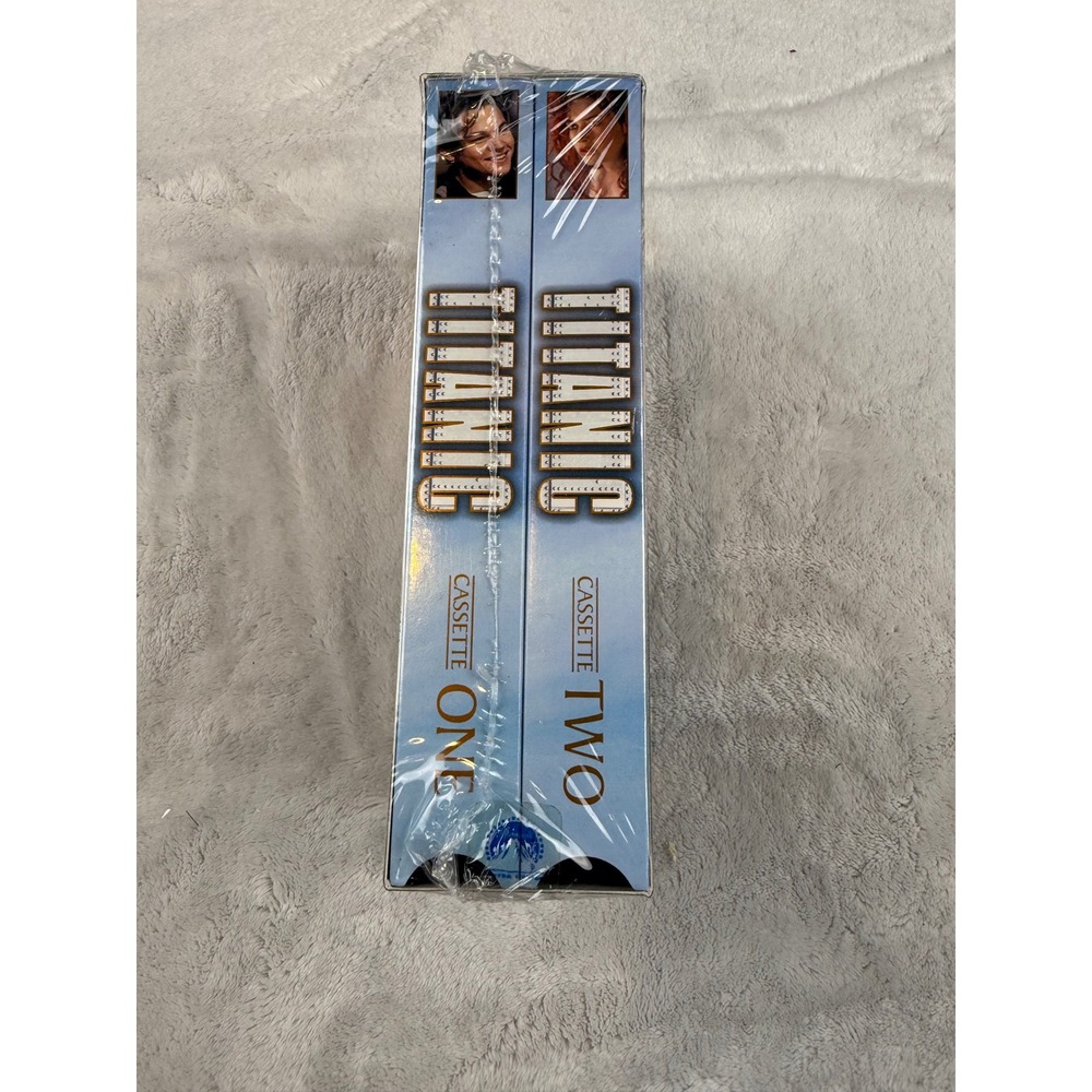 Titanic VHS Movie Two-Tape Set 11 Academy Awards Winner Sealed Collectible - Picture 3 of 6